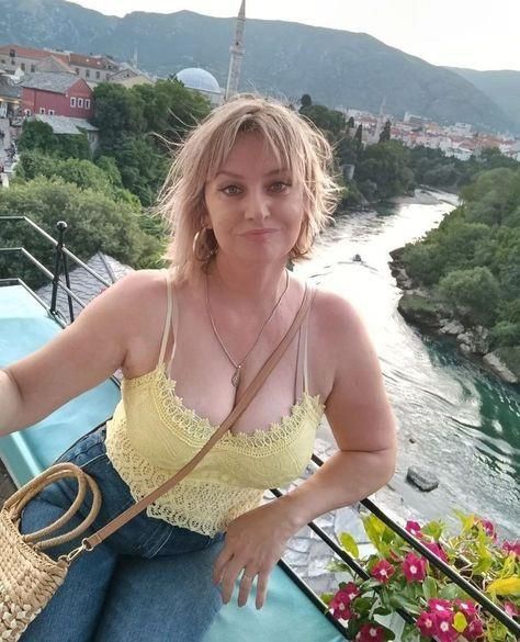 Посмотри на меня, а не на мои сиськи, молодой человек!