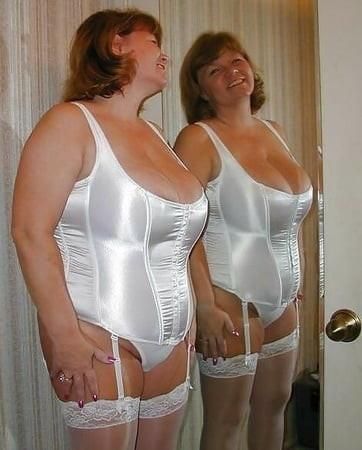 Épouse de salope amateur aux gros seins Janet