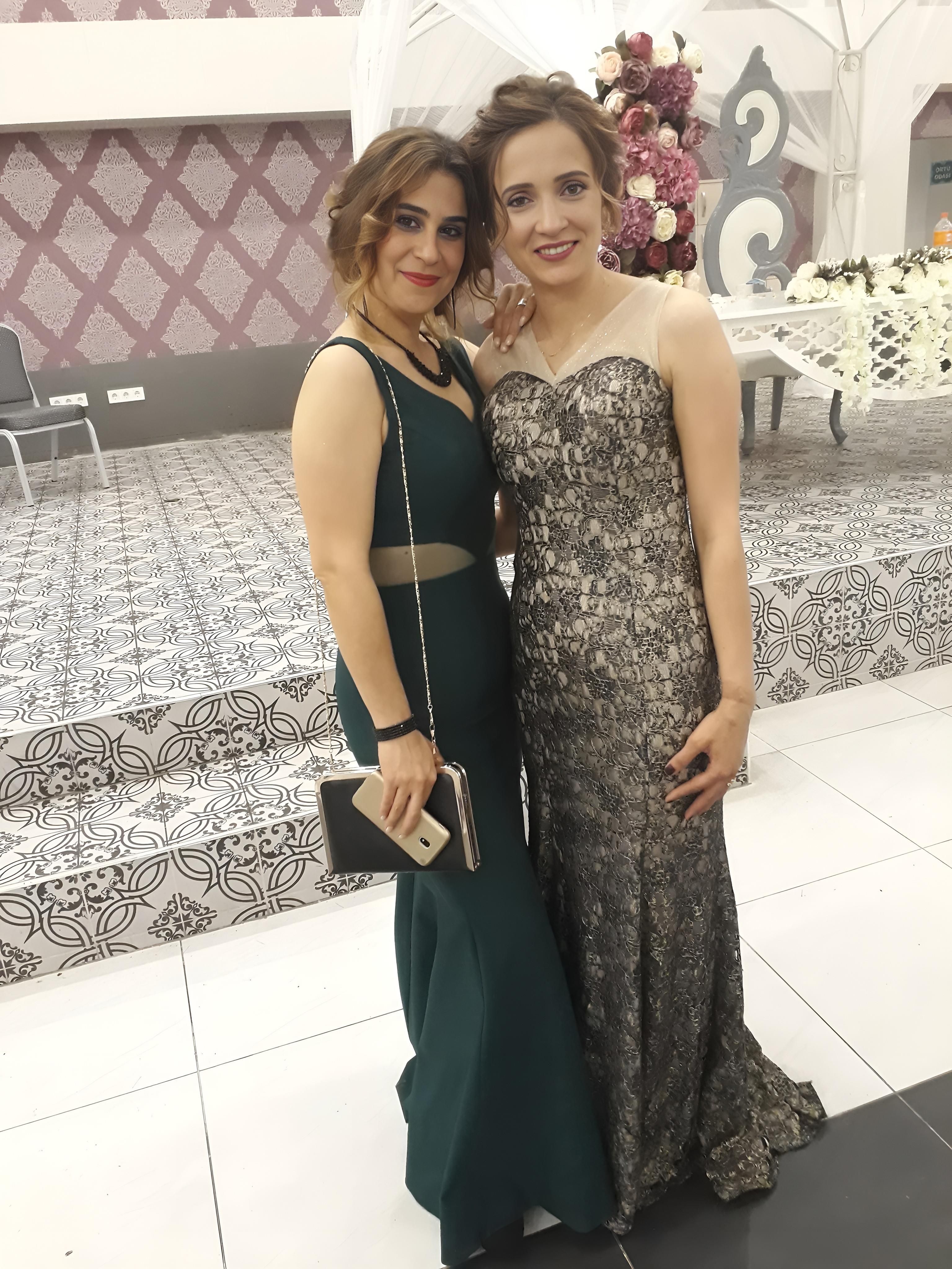 Türkische reife Dame Bilder