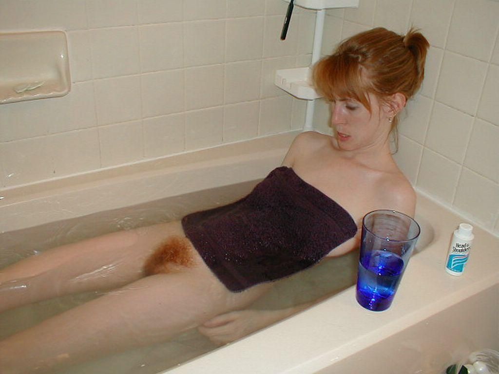 お風呂で飲み物を飲みながら近くで飲み物を飲みながら