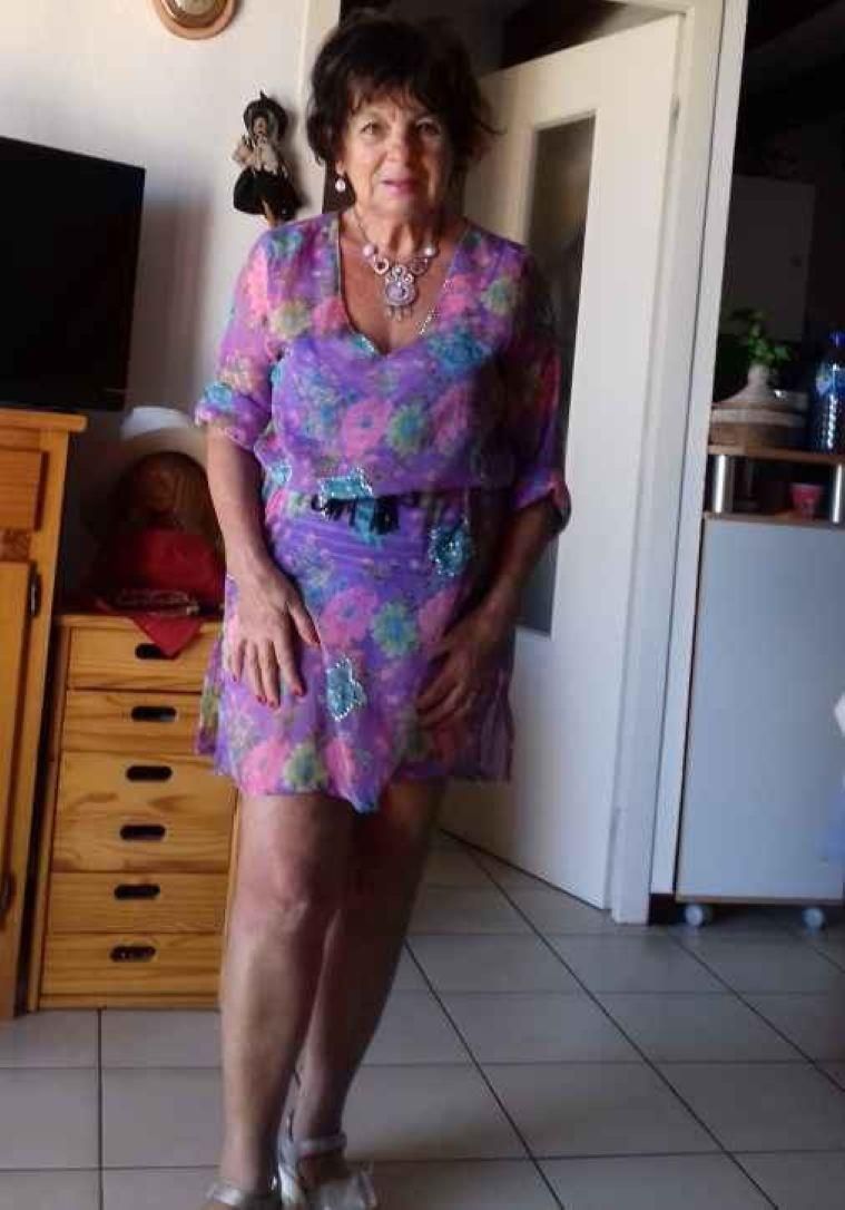 Grannies me deixam com tesão