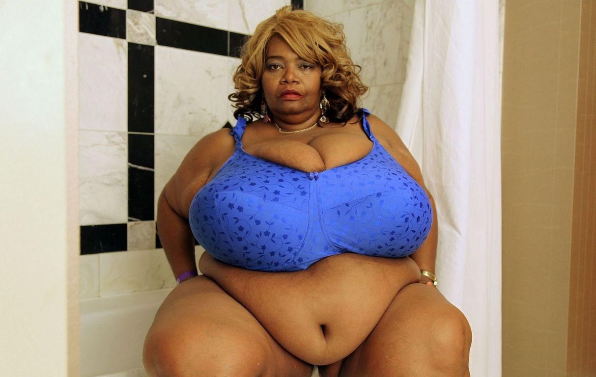 L'amour des grands seins Norma
