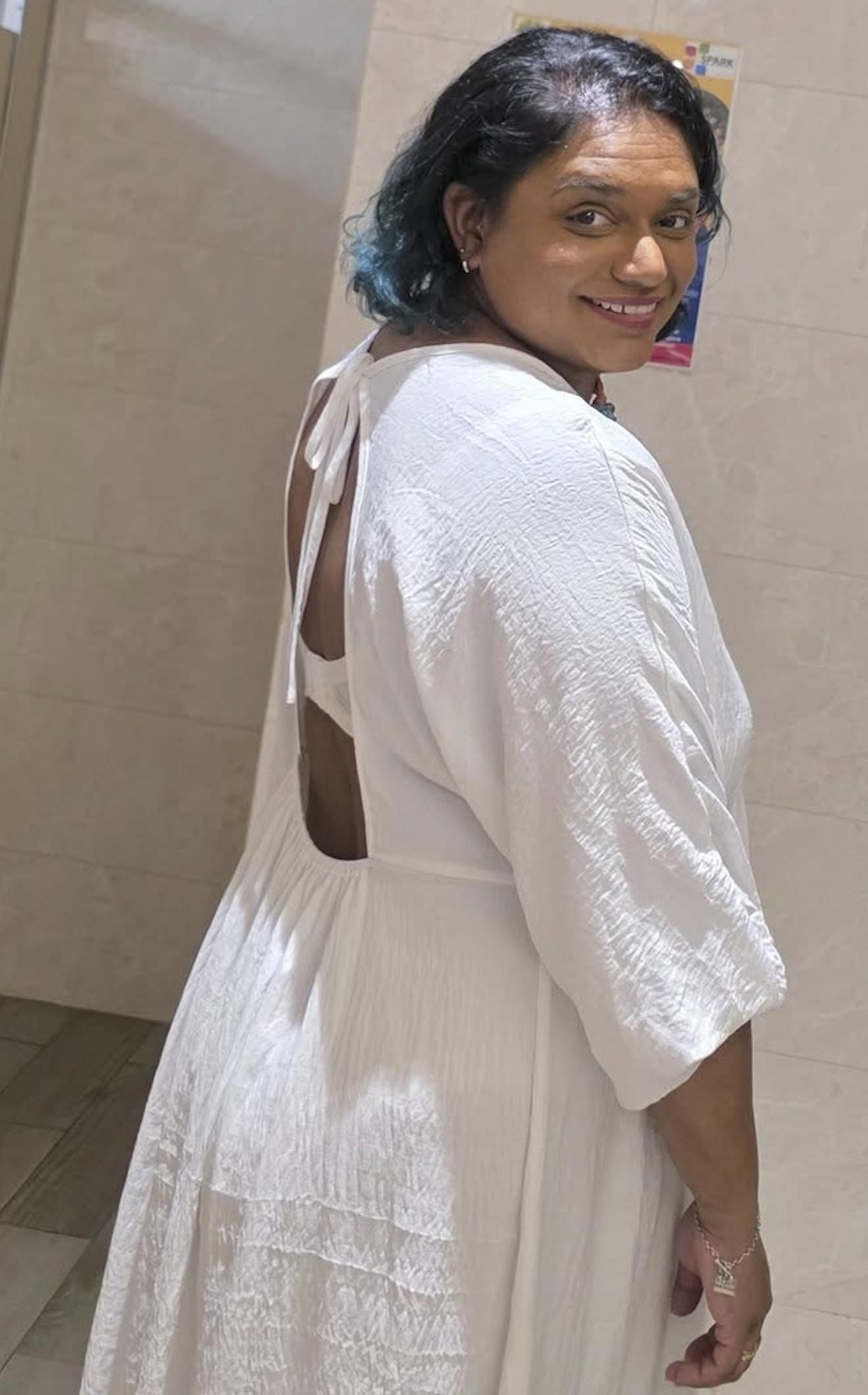 Salt de milf indien aux gros seins