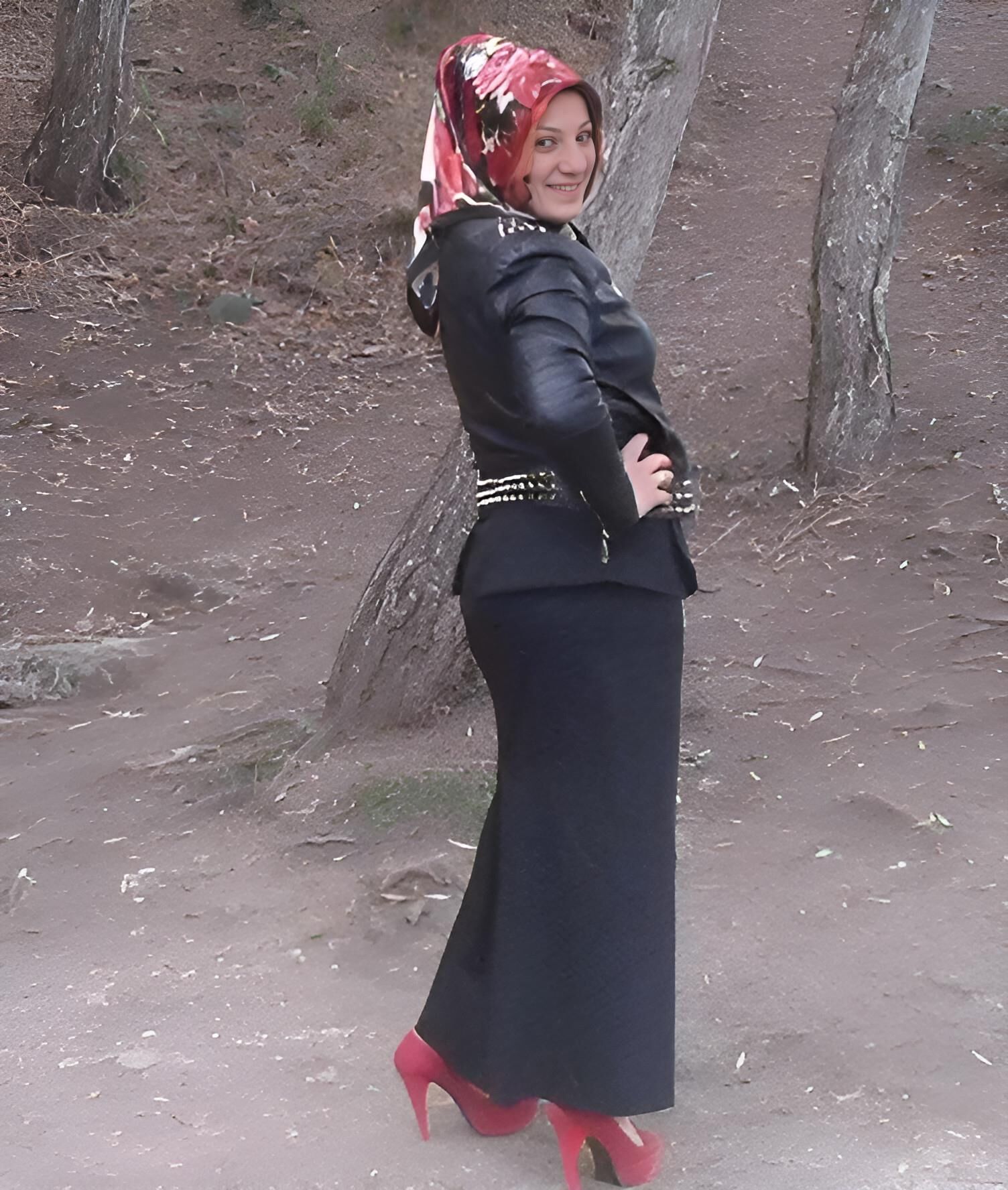 VINTAGE TURKISH HIJAB SEXSI PHOTO 