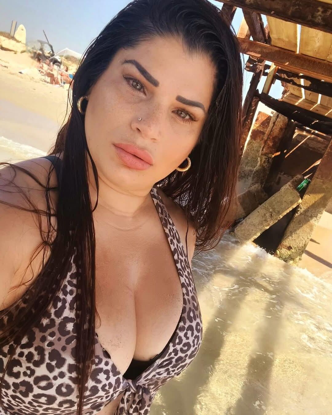 Divorced Israeli MILF REUT