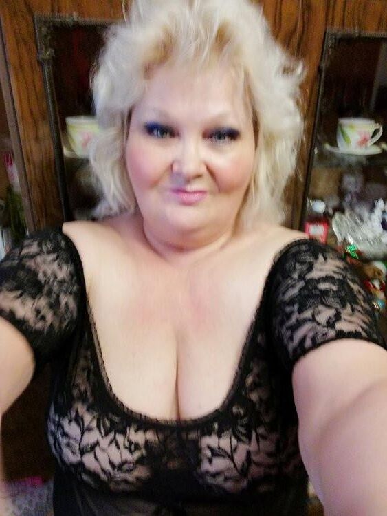 Elena BBW mature blonde from Moscow