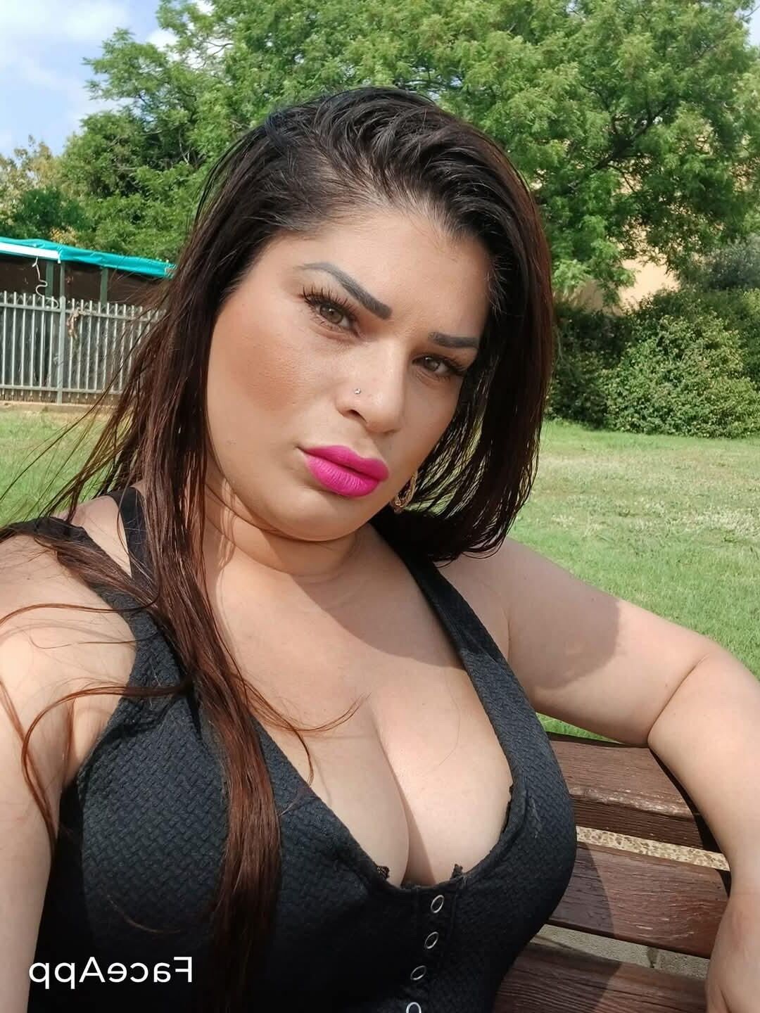 Divorced Israeli MILF REUT