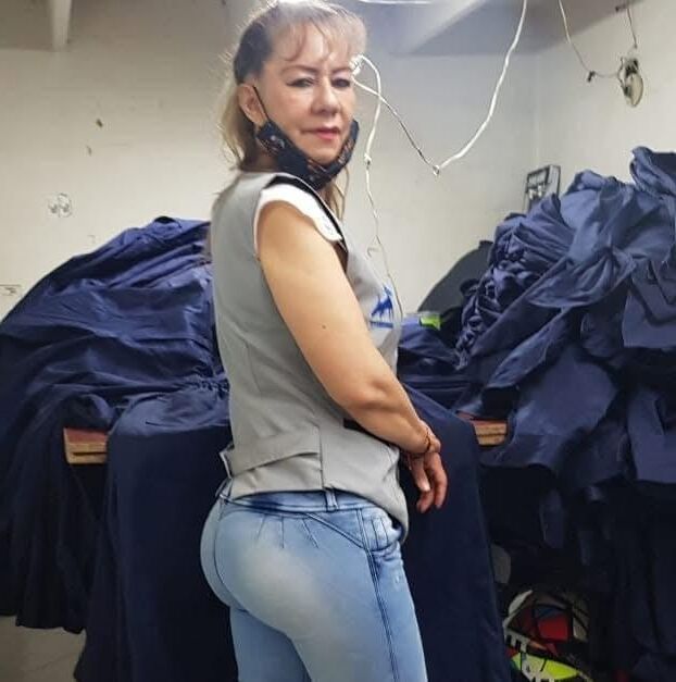 Columbian Prime Thick Granny