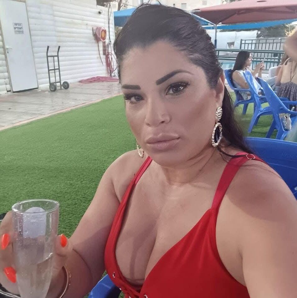 Divorced Israeli MILF REUT