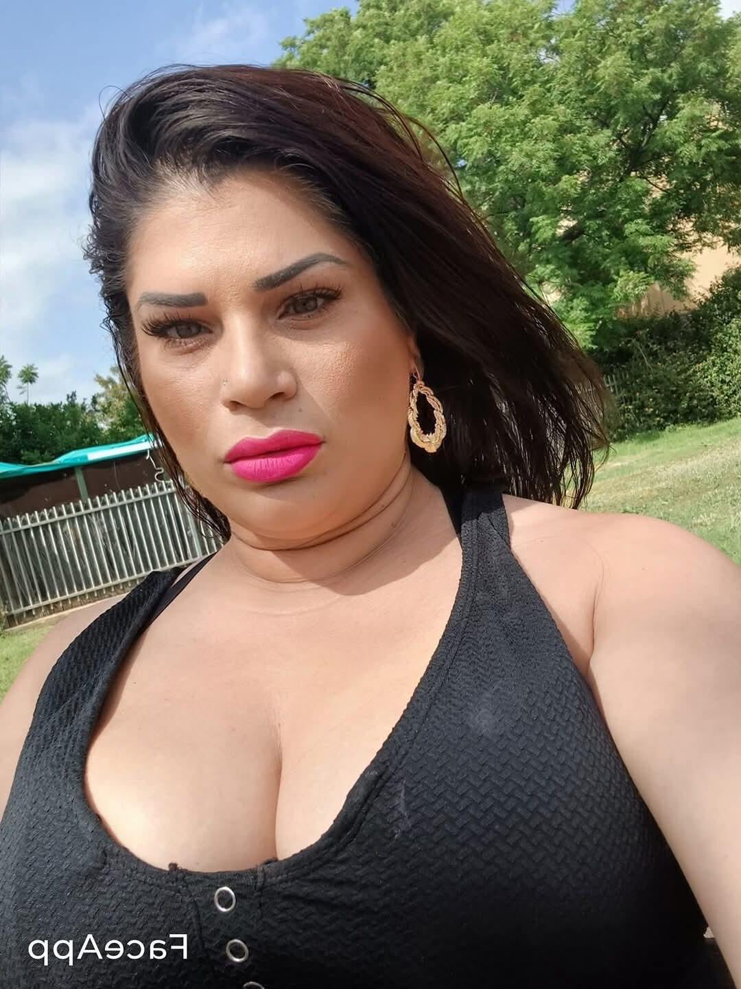 Divorced Israeli MILF REUT
