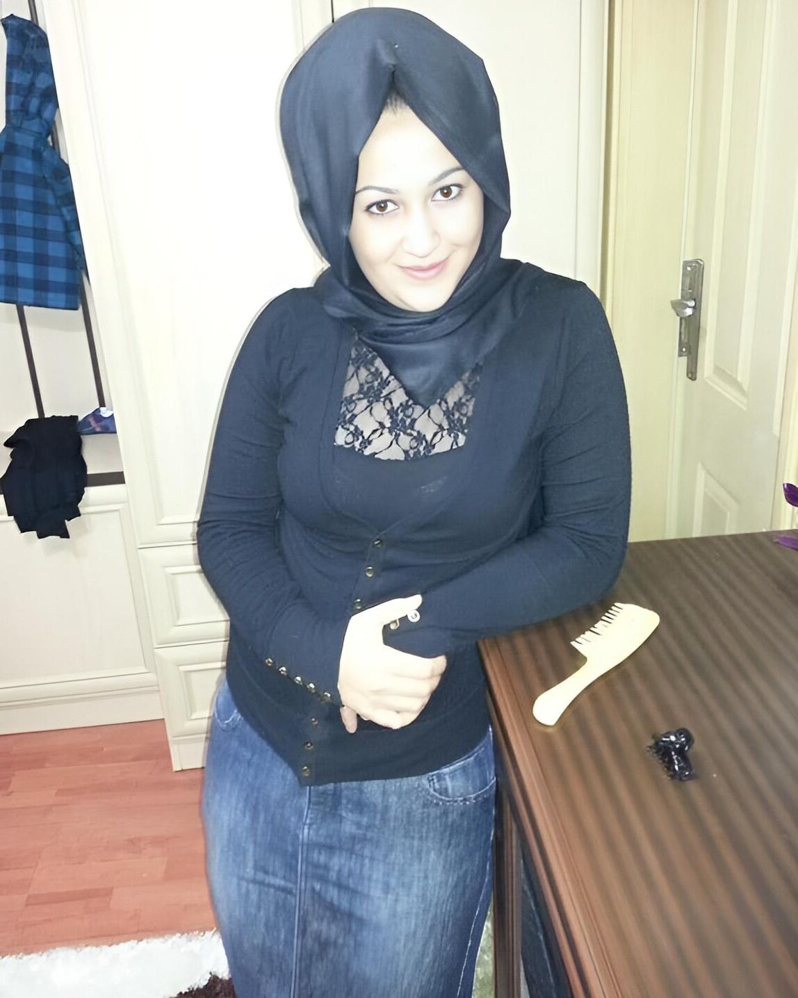 VINTAGE TURKISH HIJAB SEXSI PHOTO 