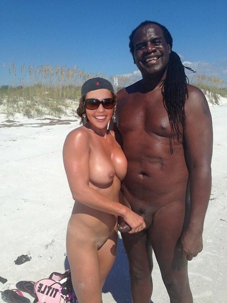 NUDE COUPLES 