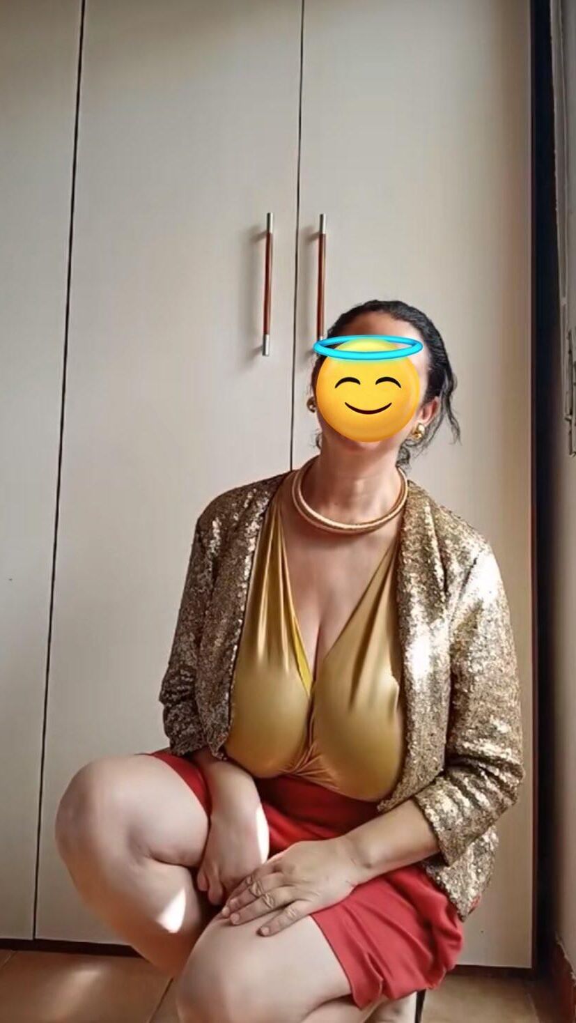 Massive tits milf