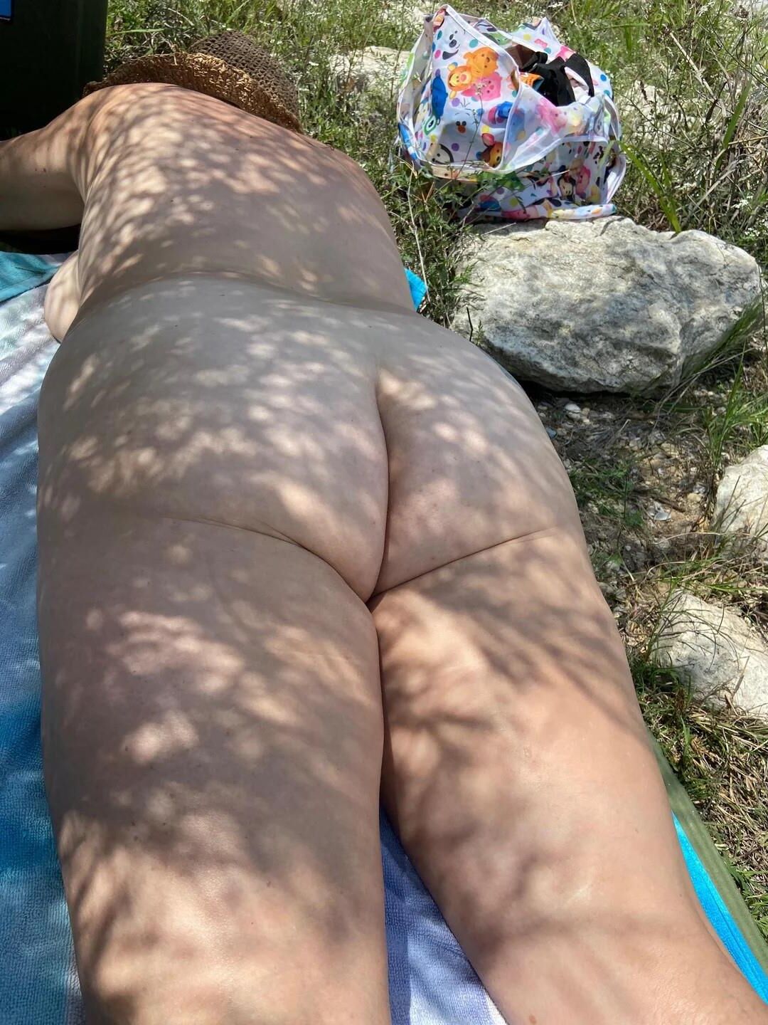 Mature wife Camille