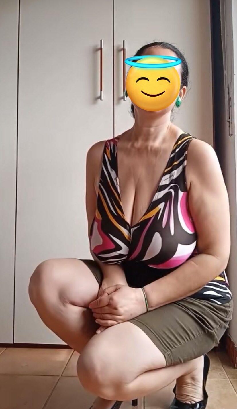 Massive tits milf