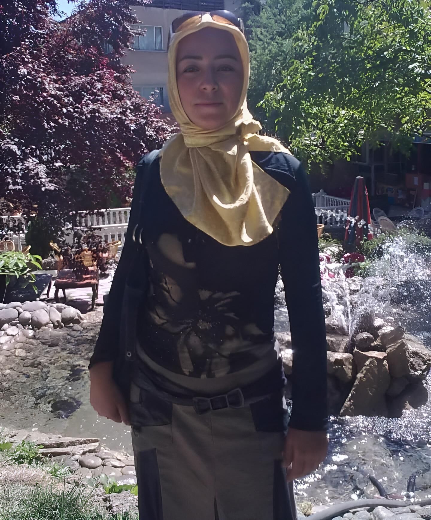 VINTAGE TURKISH HIJAB SEXSI PHOTO 