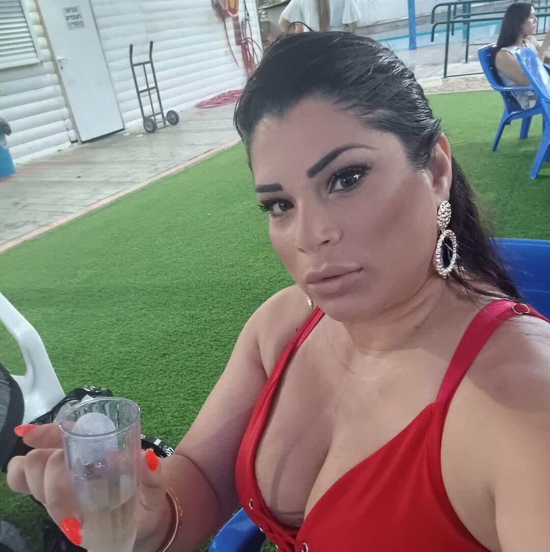 Divorced Israeli MILF REUT