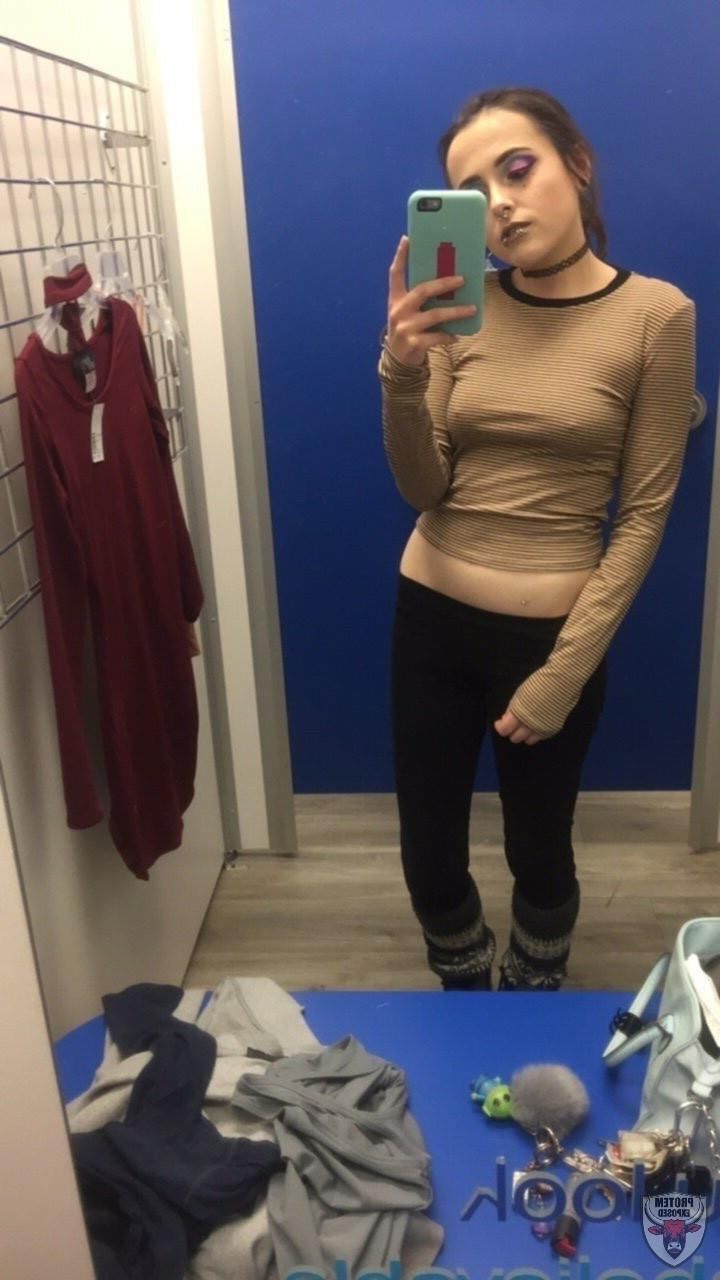 Collection Zelihawhore Friendslut épouse exposée des seins amateurs