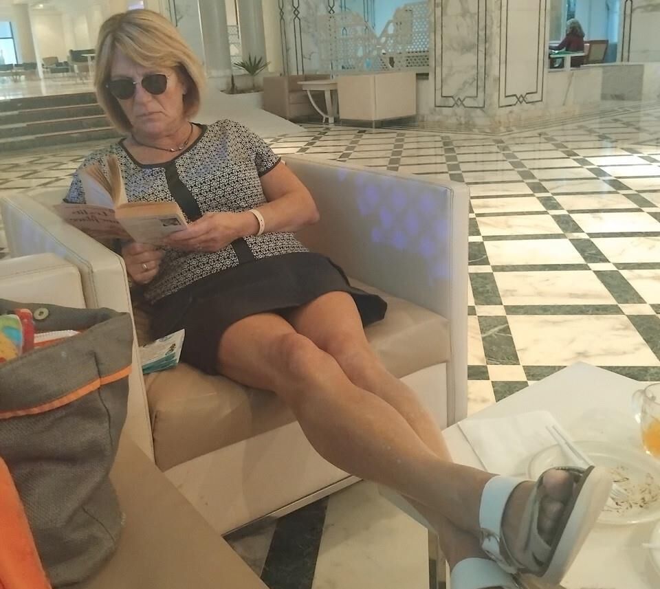 mature naturiste blonde