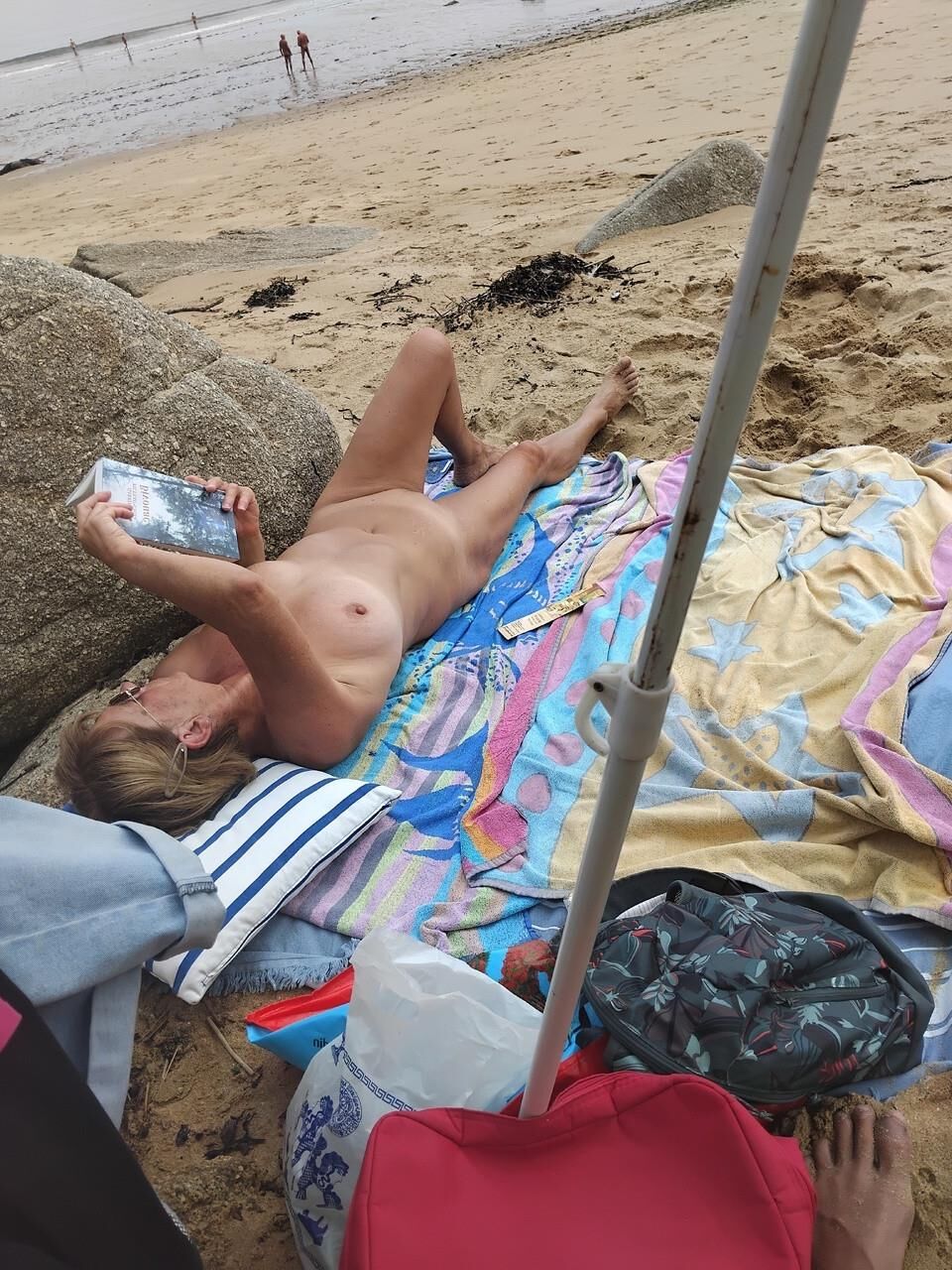 mature naturiste blonde