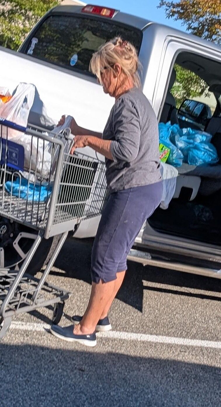 Shopping for milfs