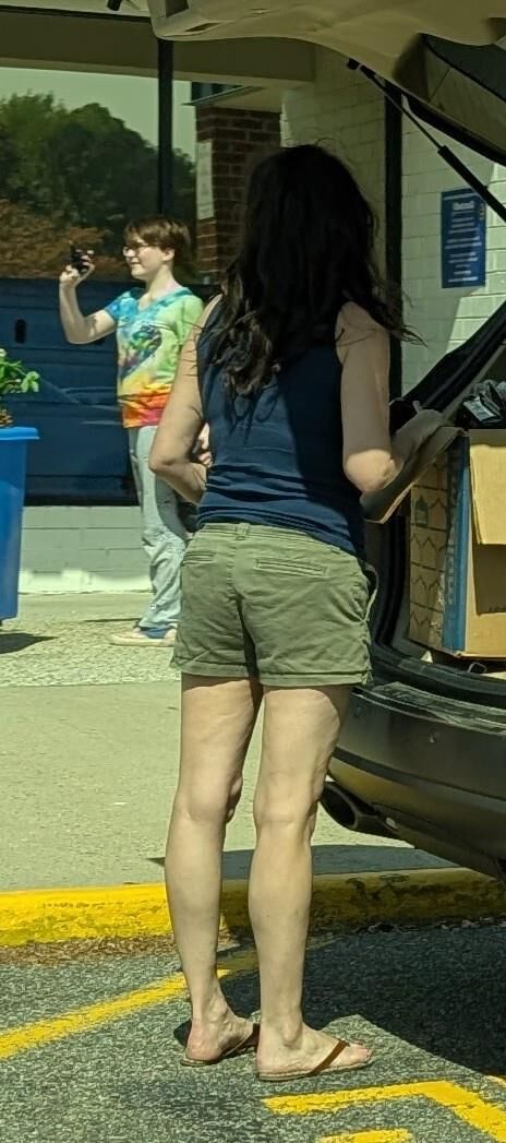 Shopping for milfs