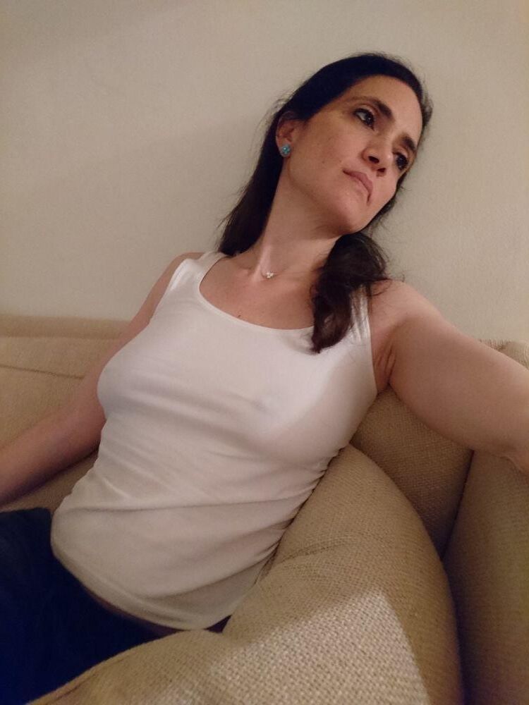 Hot milf Jillian