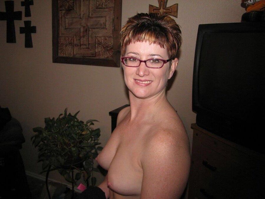 Sexy Amateur Slutwife Angela