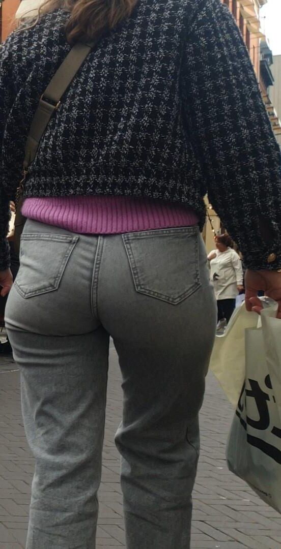 Candid Pawgs Tight Jeans and Pants