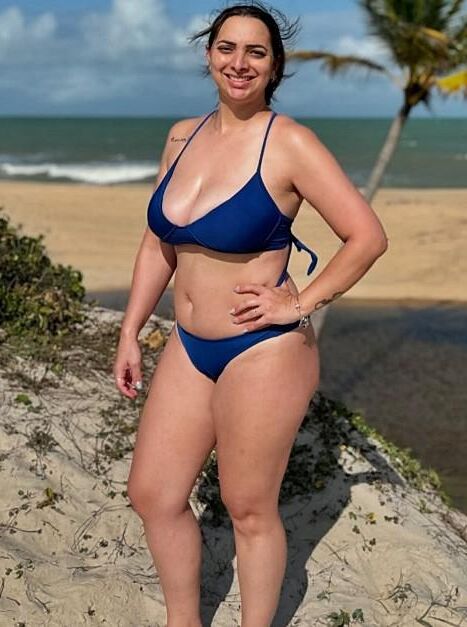 SLUT MOM HUGE BOOBS