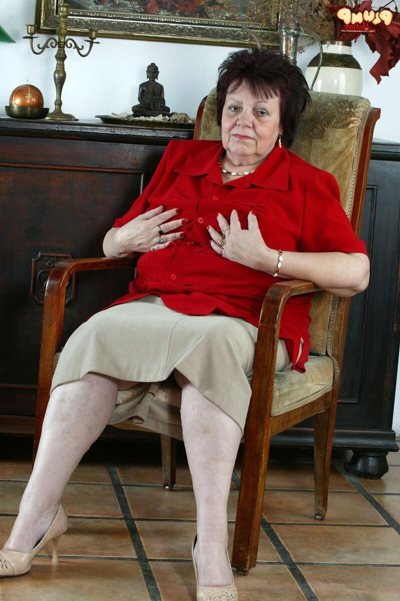 Agatha's Toy (Classic Granny)