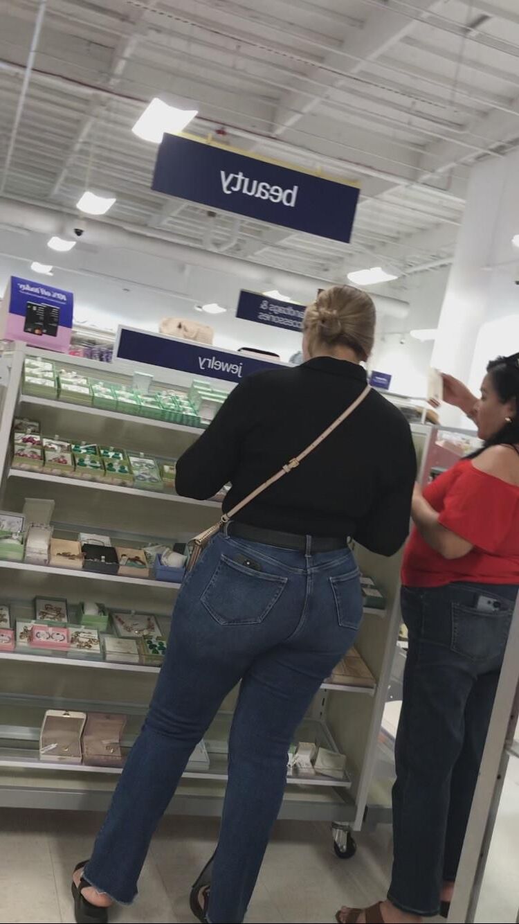 Candid Pawgs Tight Jeans and Pants