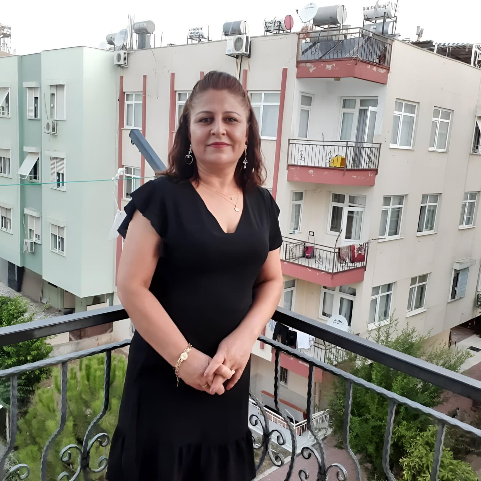 TURKISH MATURE LADY PICTURES 
