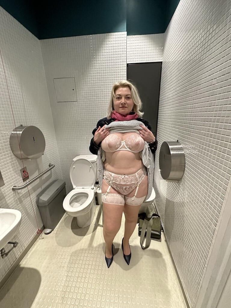 Mature Titfanatic 