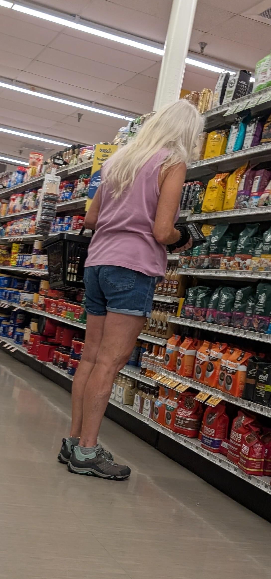 Shopping for milfs 