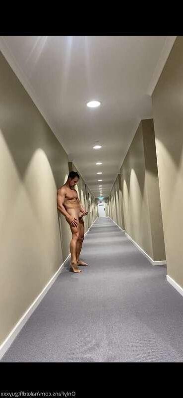 Cara gostoso para mulheres vestidas
