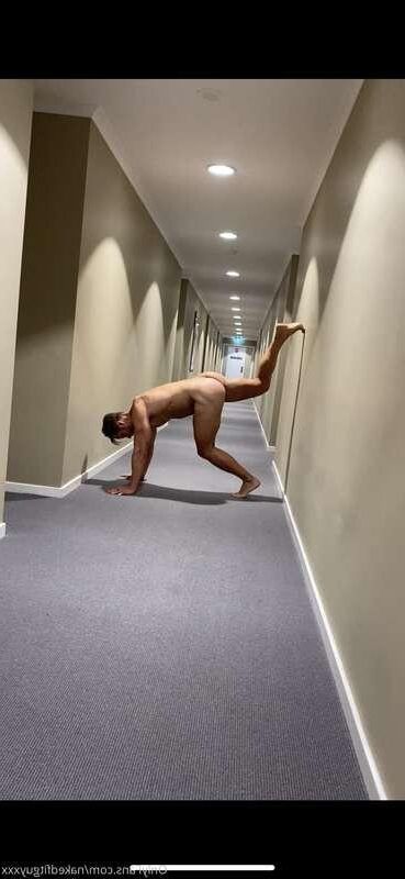 Cara gostoso para mulheres vestidas