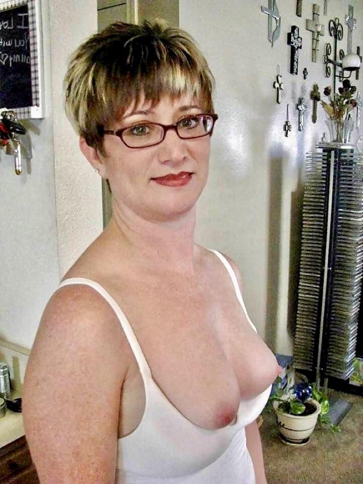 Sexy Amateur Slutwife Angela
