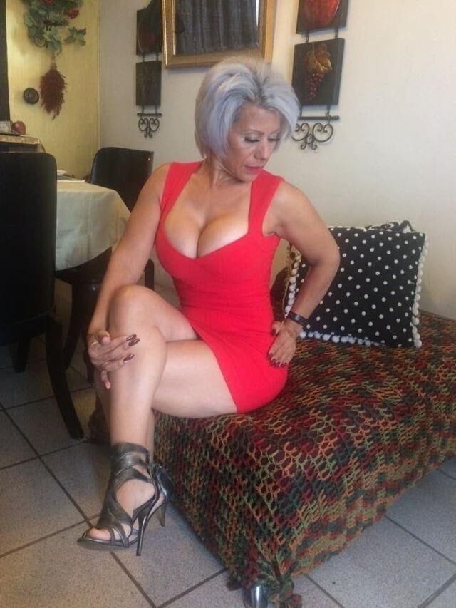 Nice et sexy mature / grand-mère (mix)