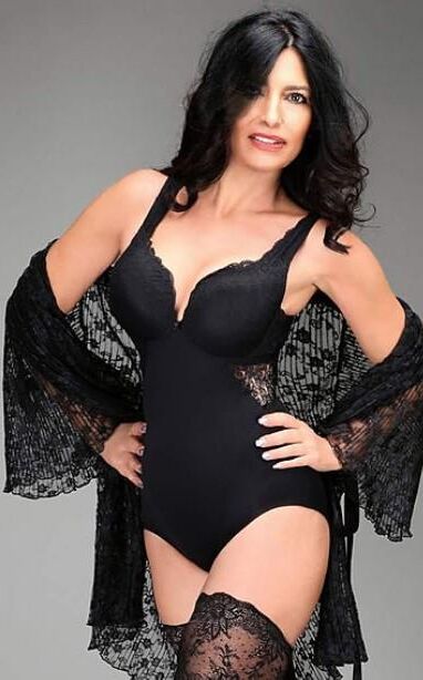 Raquel Simon reifen Modell