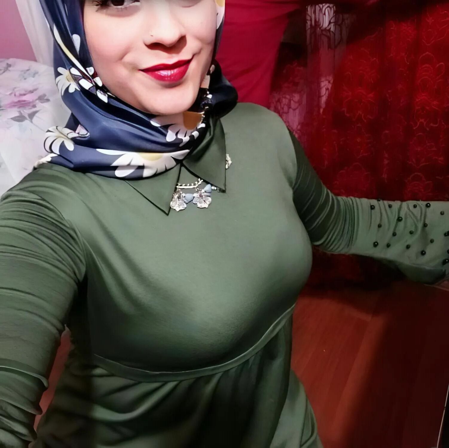 Vintage Turkish Hijab Sexsi Photo