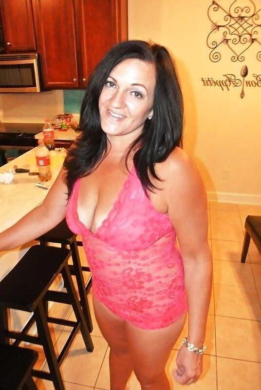 Milfs and mothers 