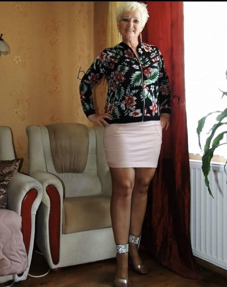 Nice et sexy mature / grand-mère (mix)