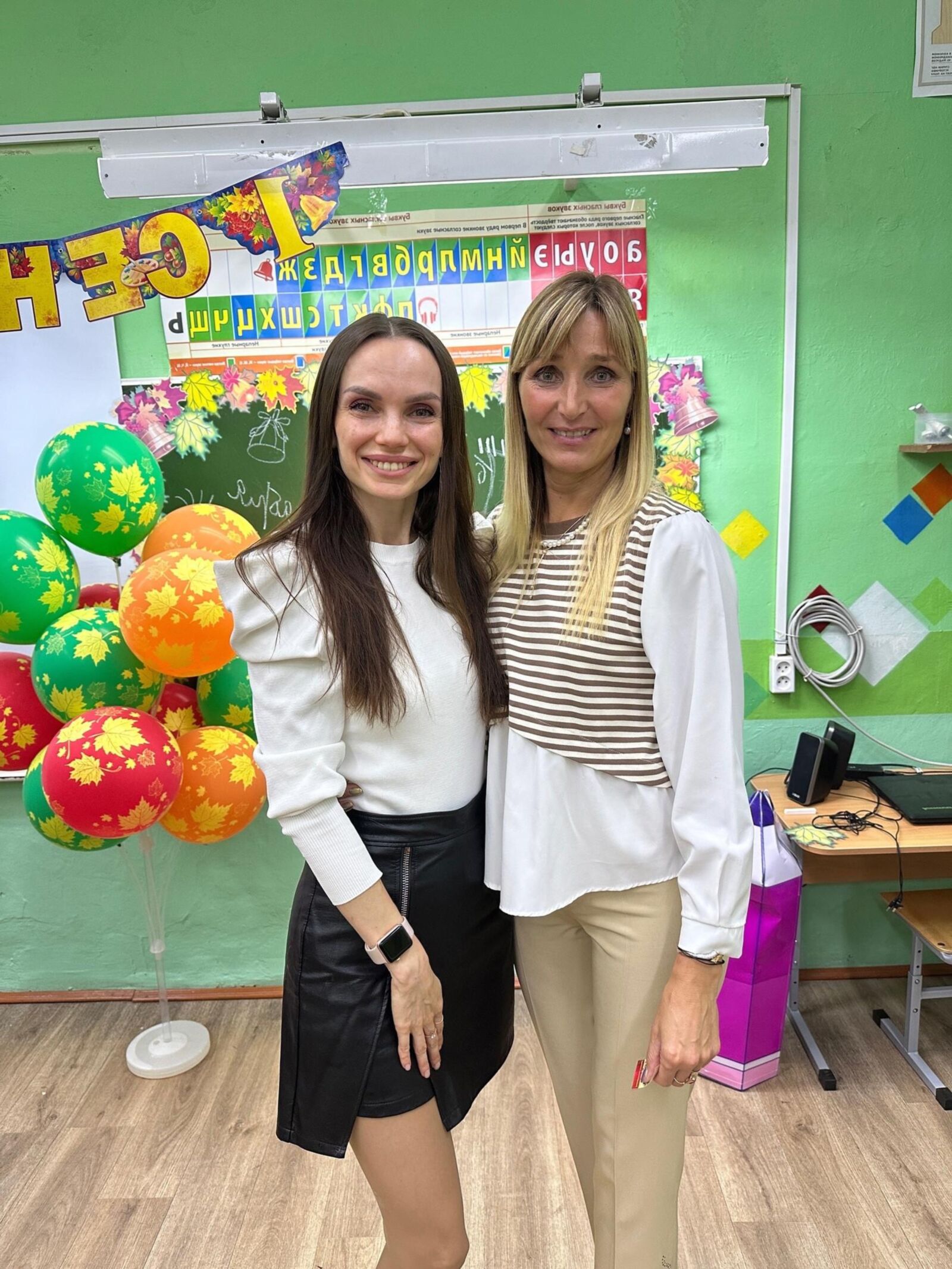 Не обнаженные милфы смешаны