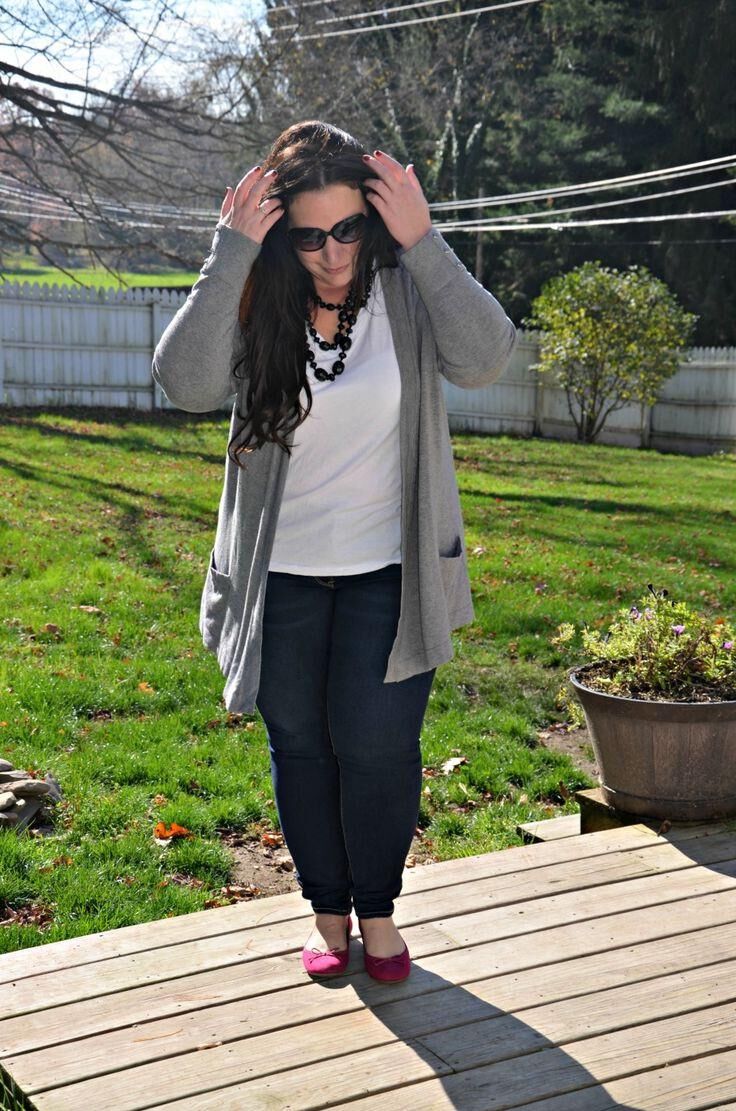 P Intérêt pour la fashionista de la beauté curvante (blogueur MILF)