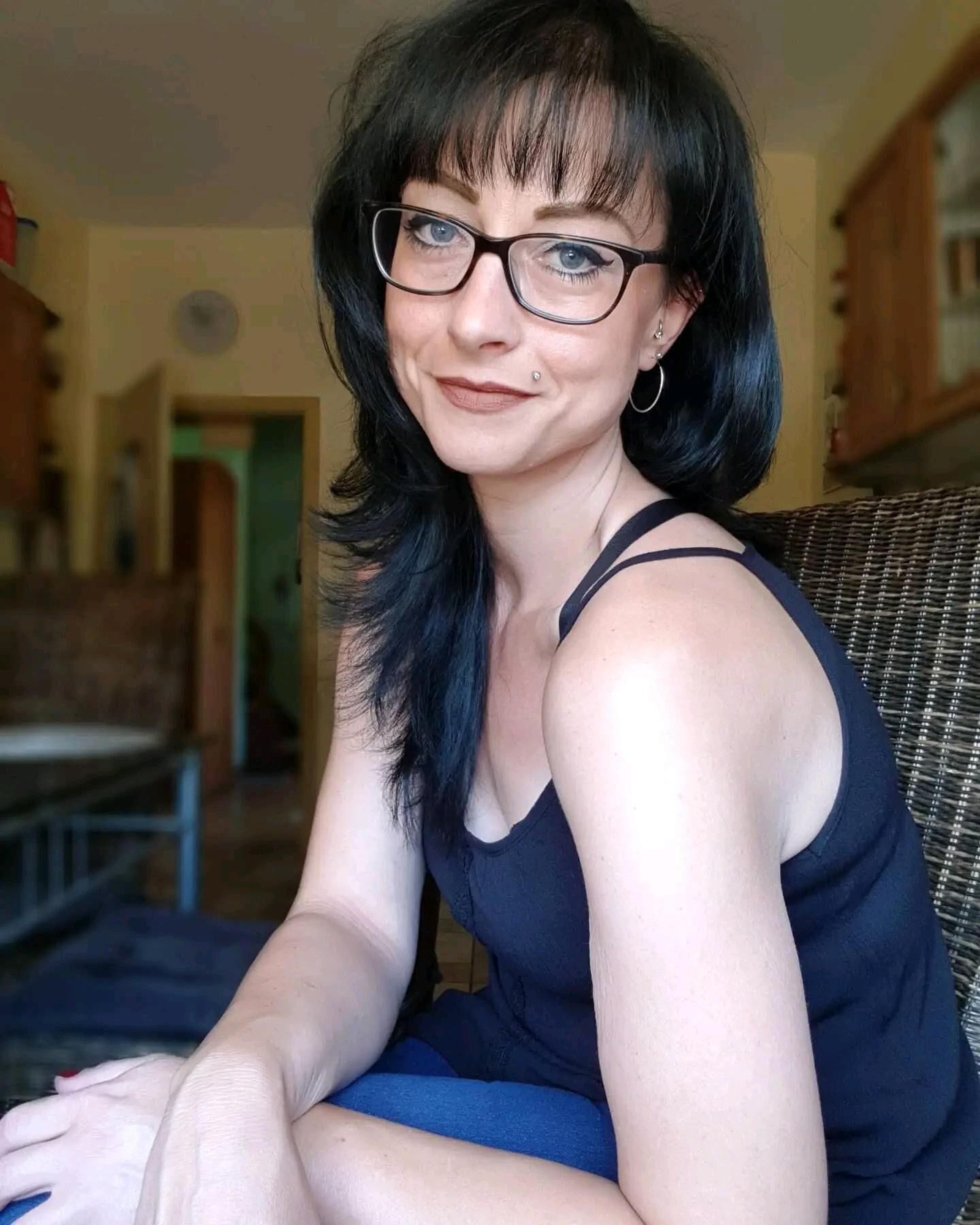 Cougars Milf's ()
