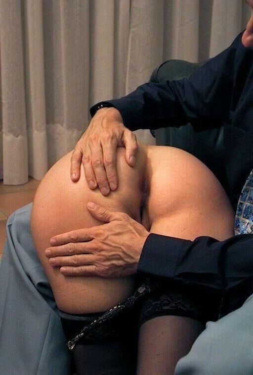 Шлепая и стыд слабые густые зрелые брюнетки черные чулки