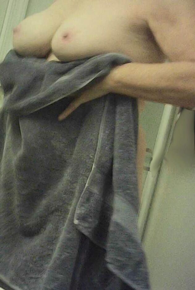 Se déshabiller et prendre une douche