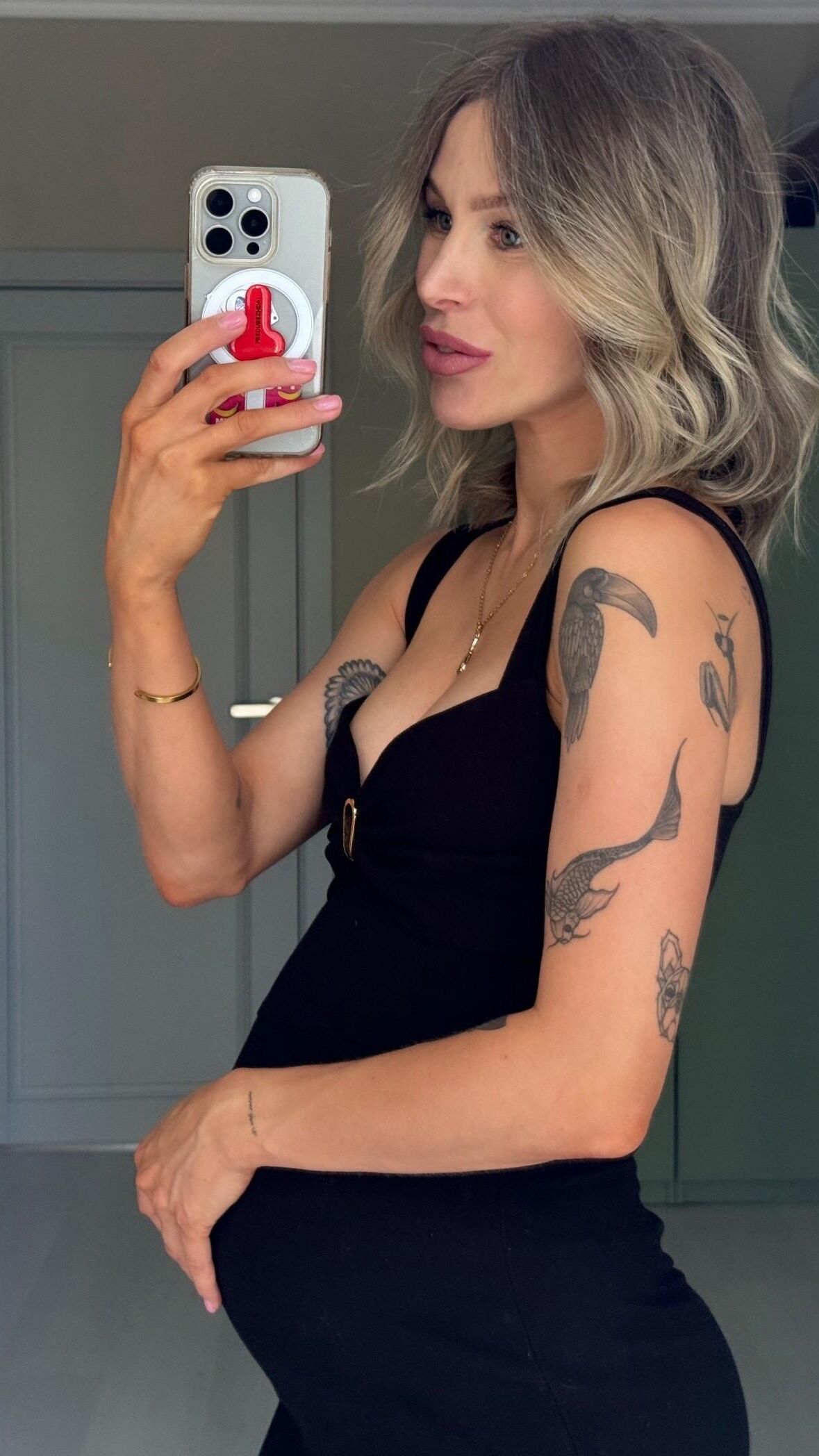 Non Nude Milfs Mixed 