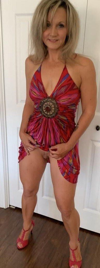 Hotwife mature Amy